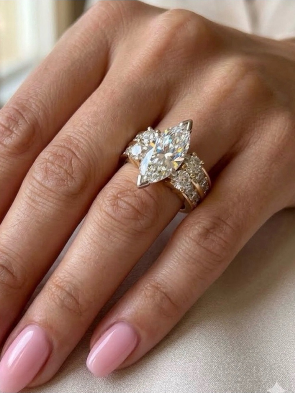 Elegant Marquise Diamond cz Ring in Gold - Women's Jewelry Sz 7